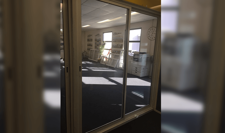Aluminium Sliding Door Double Glazed